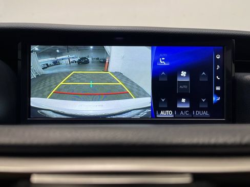 Used 2018 Lexus IS 300 image 8