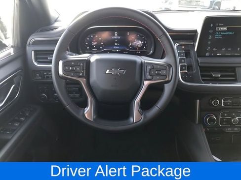 Used 2024 Chevrolet Suburban RST w/ Luxury Package image 7