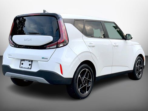 Used 2023 Kia Soul EX FWD image 14