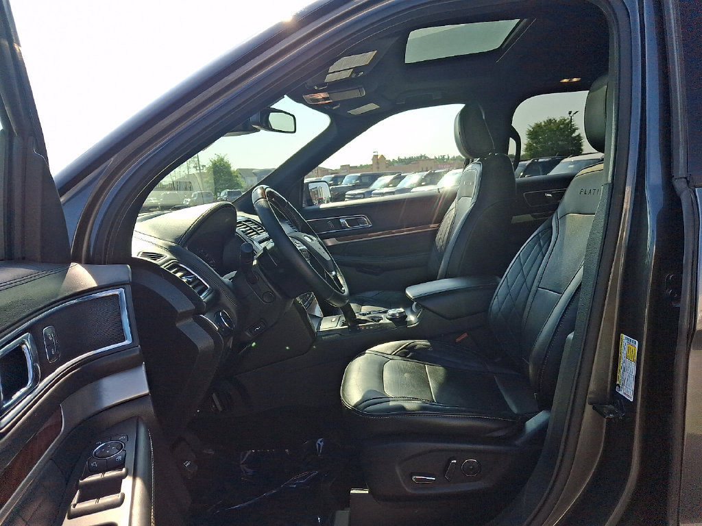Certified 2018 Ford Explorer Platinum AWD/4WD image 13