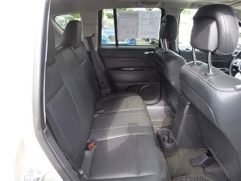 Used 2017 Jeep Compass High Altitude FWD image 19