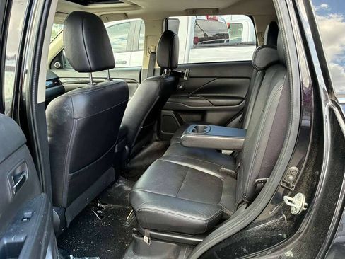 Used 2017 Mitsubishi Outlander GT AWD/4WD image 9