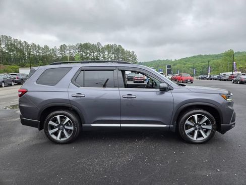 Used 2025 Honda Pilot Elite image 9