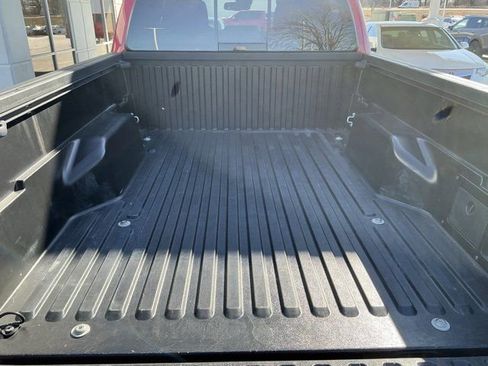 Used 2022 Toyota Tacoma TRD Off-Road w/ Technology Package image 18