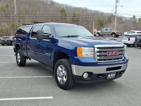 Used 2013 GMC Sierra 2500 SLT w/ SLT Convenience Package image 3