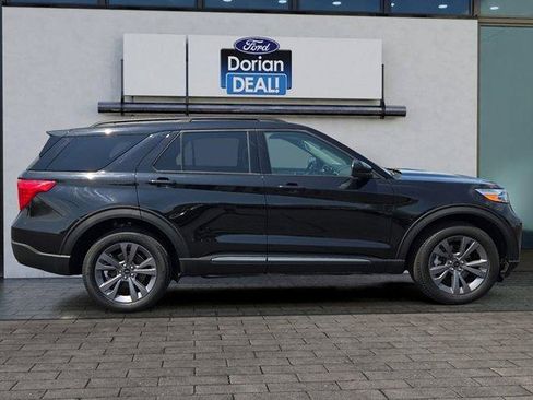 Certified 2023 Ford Explorer XLT w/ Equipment Group 202A AWD/4WD image 2