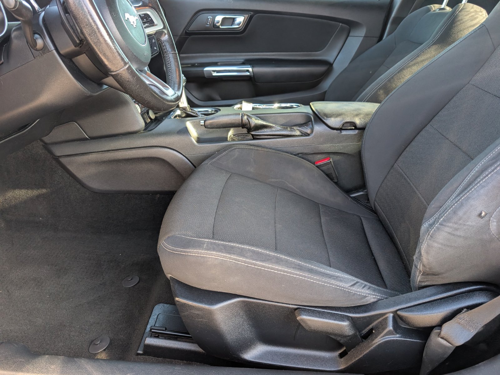Used 2016 Ford Mustang Coupe RWD image 11