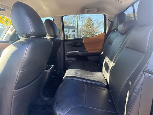 Used 2017 Toyota Tacoma SR5 image 26