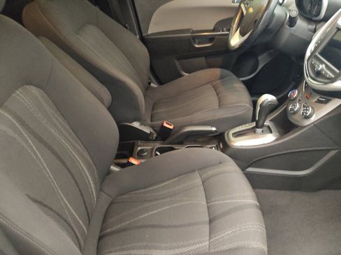 Used 2018 Chevrolet Sonic LT w/ Convenience Package FWD image 21
