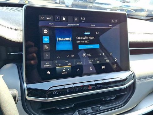 Certified 2023 Jeep Compass Limited image 21