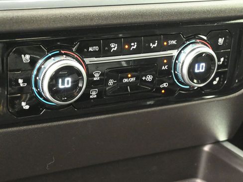 Used 2025 GMC Sierra 2500 SLT w/ Texas SLT Premium Package image 25