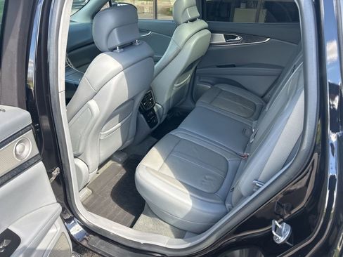 Used 2019 Lincoln Nautilus Reserve w/ Ultimate Package AWD/4WD image 11
