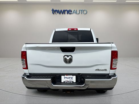 Used 2024 RAM 2500 Tradesman w/ Chrome Appearance Group AWD/4WD image 4