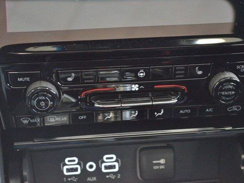 New 2025 Jeep Grand Cherokee Limited w/ Black Appearance Package image 26