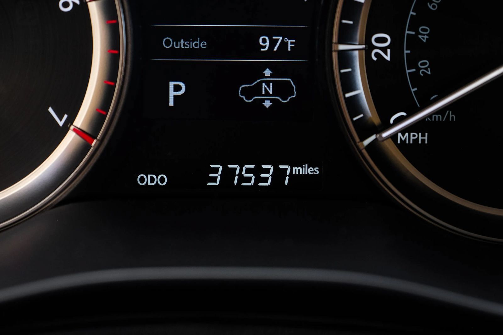 Used 2021 Lexus LX 570 4WD w/ Luxury Package image 20
