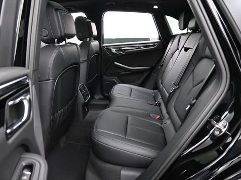 Certified 2026 Porsche Macan AWD/4WD image 24