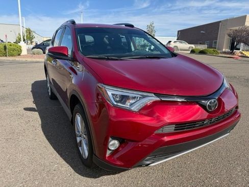 Used 2018 Toyota RAV4 Limited w/ Carpet Mat Package FWD image 3