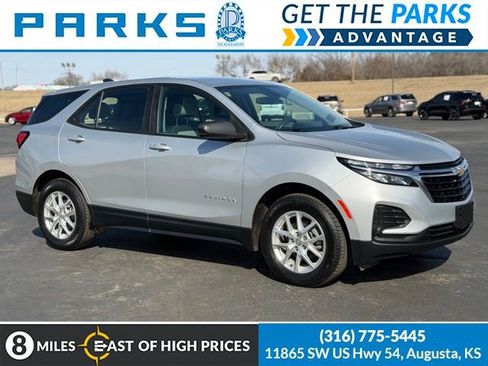 Used 2022 Chevrolet Equinox LS AWD/4WD image 1