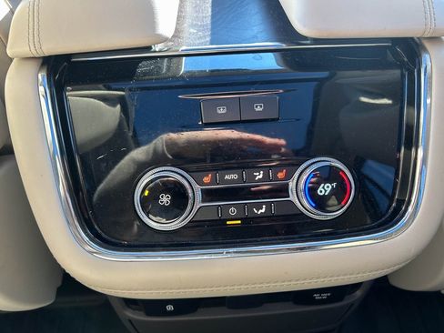 Used 2019 Lincoln Navigator Reserve image 29