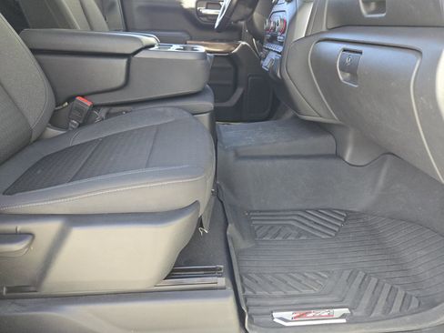 Used 2021 Chevrolet Silverado 1500 LT image 16