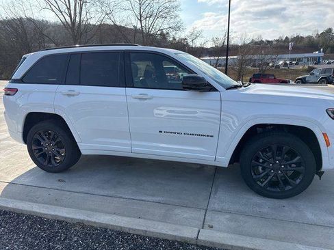 New 2026 Jeep Grand Cherokee Limited Reserve image 3
