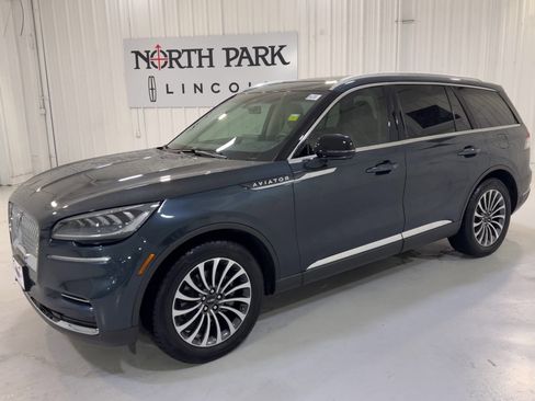 Used 2022 Lincoln Aviator Reserve w/ Elements Package Plus RWD image 5