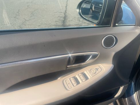 Used 2023 Hyundai Sonata SEL FWD image 9