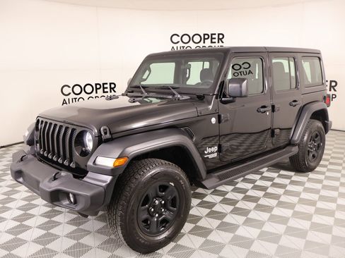 Used 2018 Jeep Wrangler Unlimited Sport AWD/4WD image 9