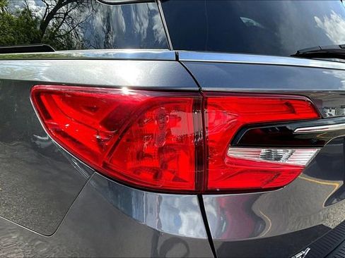 Used 2023 Honda Odyssey EX-L image 23