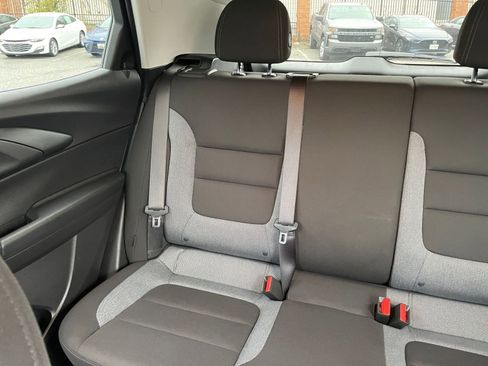 Used 2025 Chevrolet TrailBlazer LT image 37