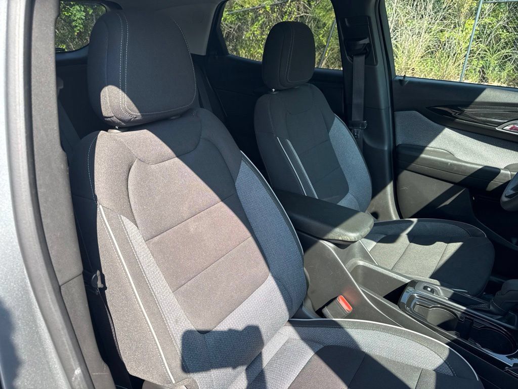 Used 2025 Chevrolet TrailBlazer LT AWD/4WD image 41