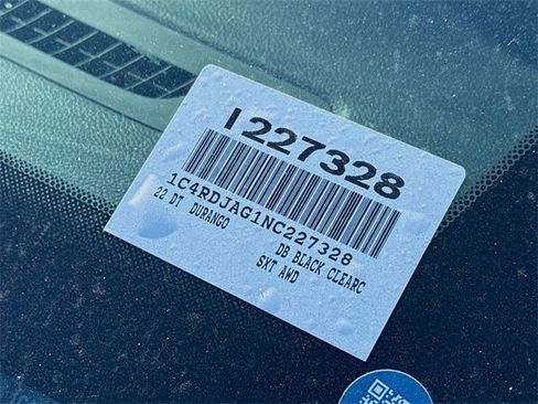 Used 2022 Dodge Durango SXT image 38