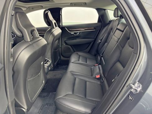 Used 2017 Volvo S90 T5 Momentum w/ Convenience Package image 40