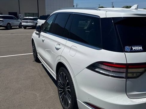 Used 2023 Lincoln Aviator Black Label w/ Dynamic Handling Package AWD/4WD image 4