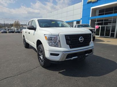 Used 2022 Nissan Titan SV