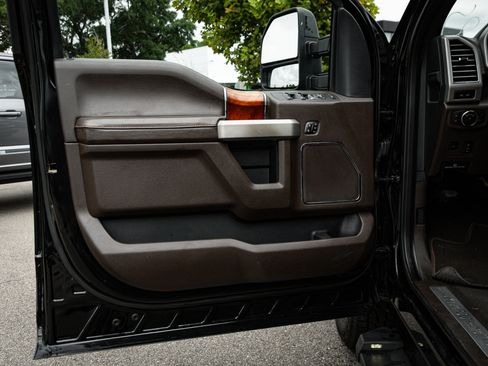 Used 2021 Ford F250 King Ranch image 14