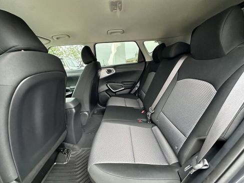Used 2025 Kia Soul LX FWD image 26