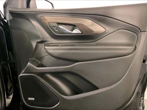 Used 2023 GMC Terrain Denali w/ Denali Premium Package image 25