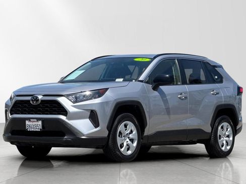 Used 2020 Toyota RAV4 LE w/ Carpet Mat Package FWD image 8