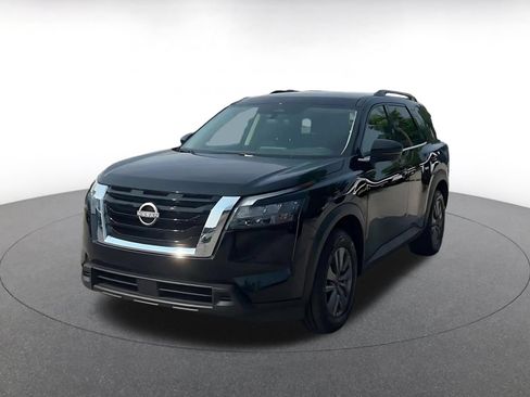 Used 2025 Nissan Pathfinder SV FWD image 5