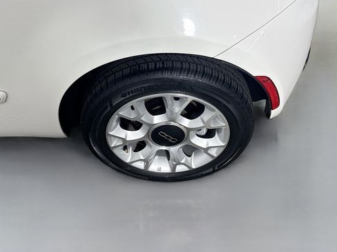 Used 2017 FIAT 500 Lounge image 33