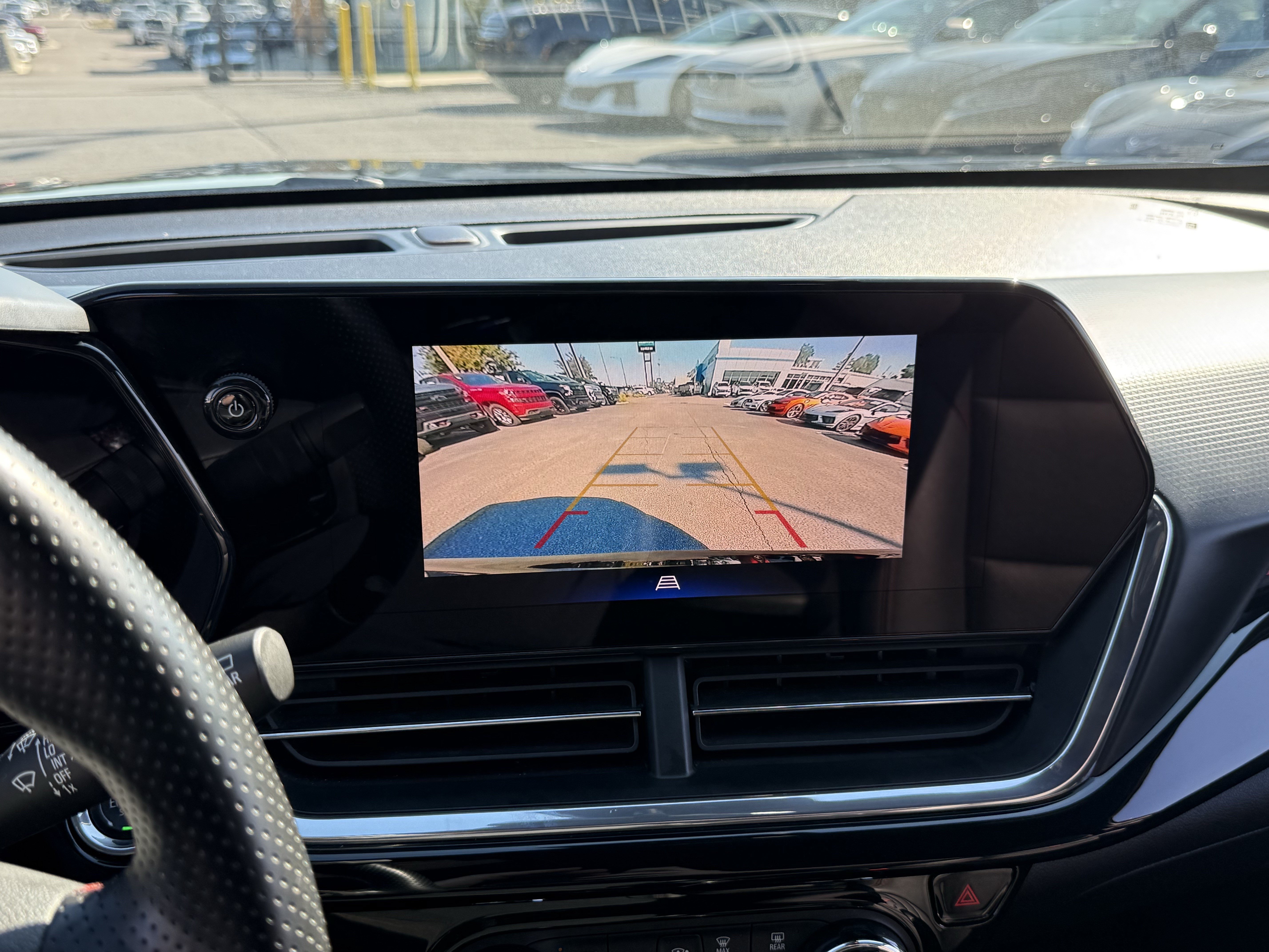 Used 2024 Chevrolet Trax RS FWD image 23