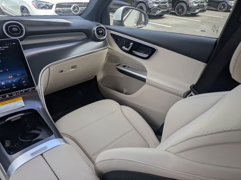 New 2026 Mercedes-Benz GLC 300 image 15