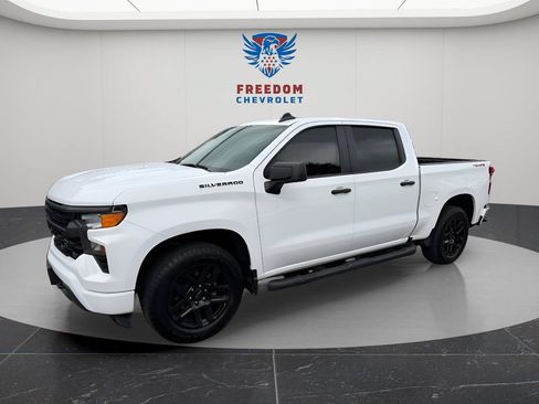 Used 2024 Chevrolet Silverado 1500 Custom AWD/4WD image 2