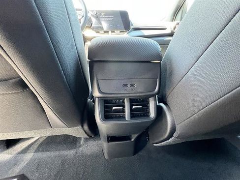 New 2027 Chevrolet Equinox LT AWD/4WD image 17