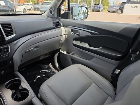 Used 2017 Honda Pilot EX-L image 10