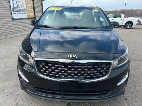Used 2019 Kia Sedona L image 2
