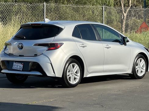 Used 2019 Toyota Corolla SE image 2