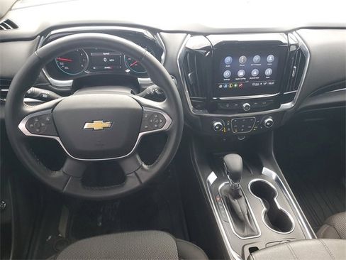 Certified 2023 Chevrolet Traverse LT image 11
