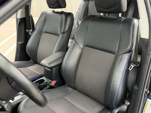 Used 2018 Toyota Corolla SE w/ Carpet Mat Package (TMS) FWD image 6